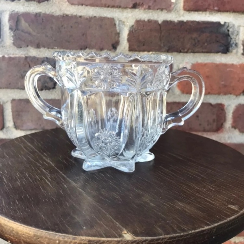 Beautiful Cut Glass - Picture 5 of 5